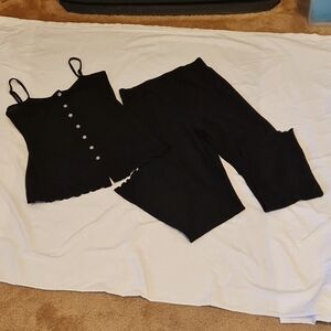 SHEIN ladies pantsuit in black, Sz 8/10. EUC, pretty, great for an evening out